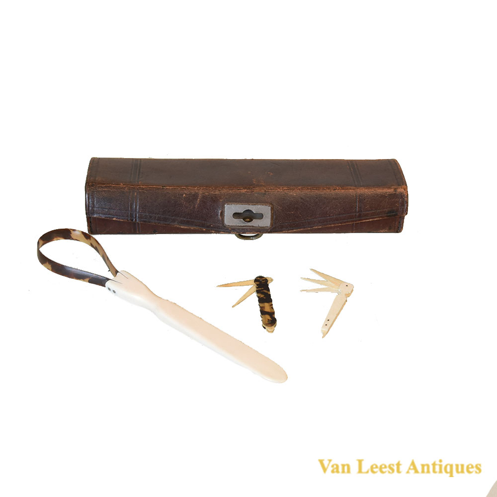 Oral hygiene set in leather case, c. 1800
