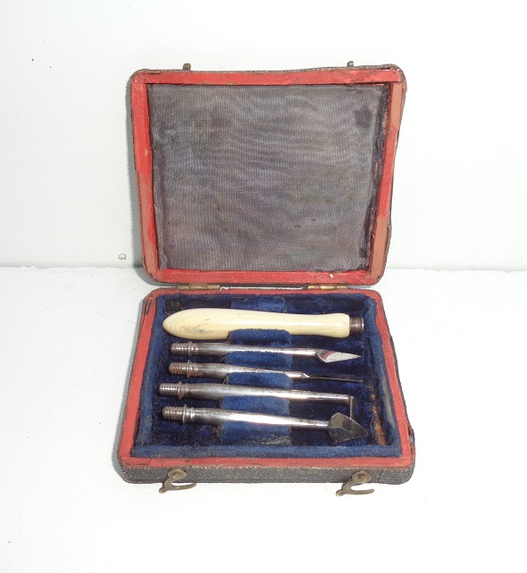 18 century  pocket dentist dental de-scasting set in shagreen case