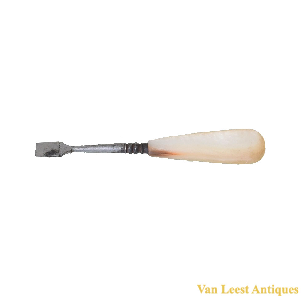 Wilks mother of pearl dental chisel, late 18th century