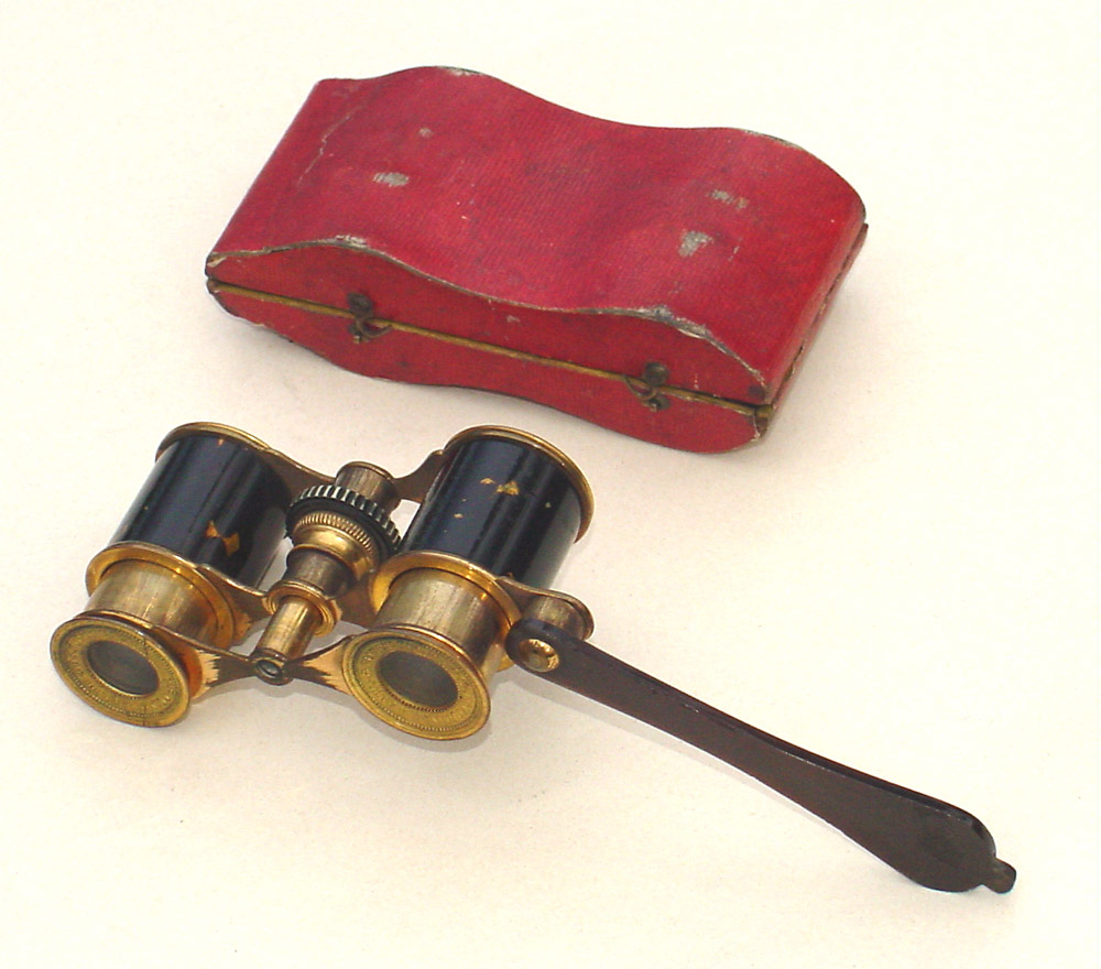 ELEGANT OPERA GLASSES