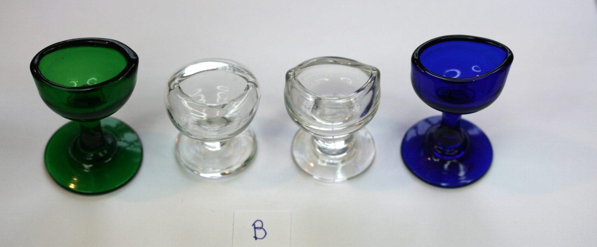 4 x HAND BLOWN EYE BATHS WITH POLISHED PONTILS, ALL GOOD COND. , NO CHIPS (B)