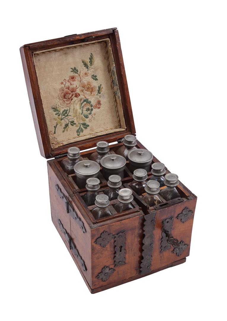 Augsburg medicine apothecary chest 18 century
