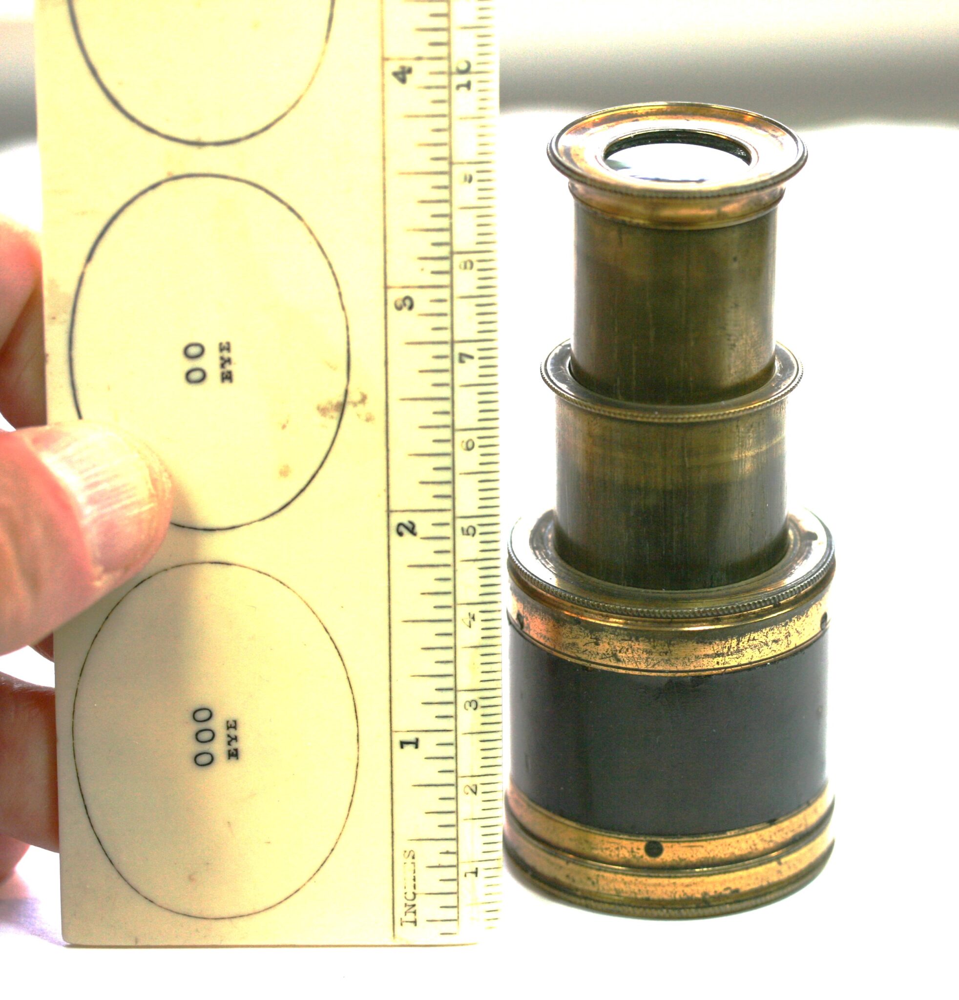 EXCELLENT POCKET 2 DRAW SMALL TELESCOPE , EASILY FOCUSES , IMAGE SHARP AND CLEAR
