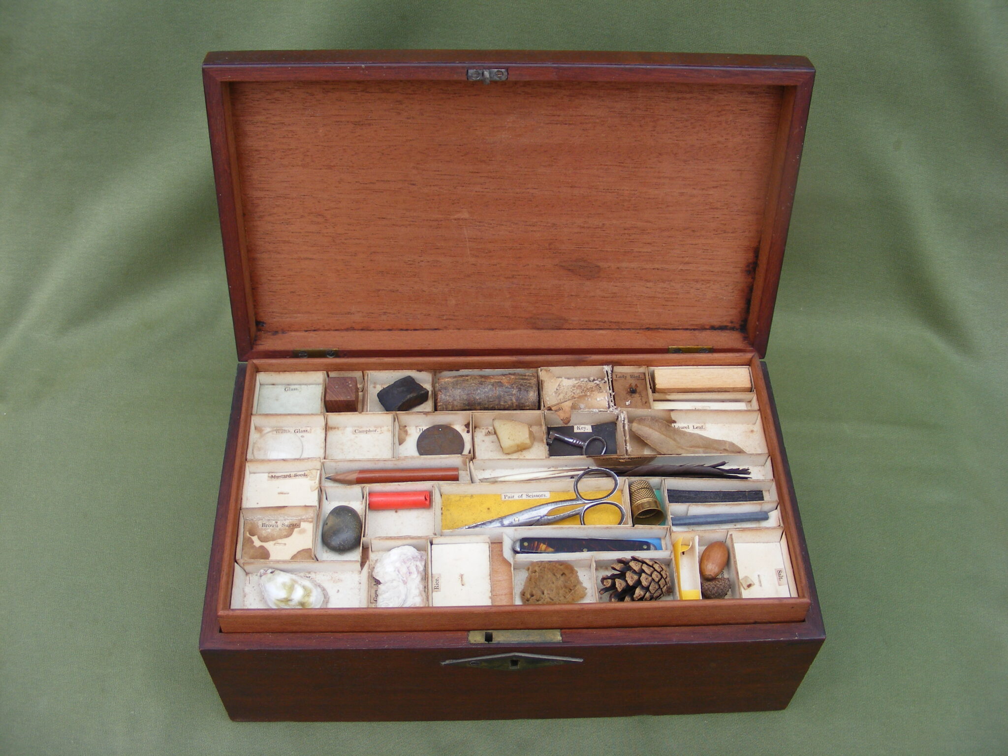 BOX OF SAMPLES OF COMMODITIES & MINERALS ETC.