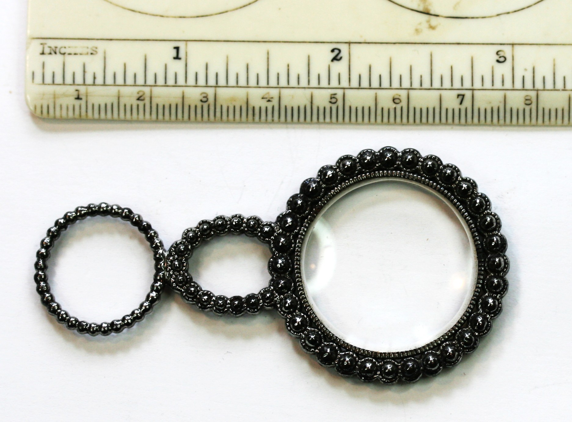 18th C,  CUT STEEL QUIZZING MAGNIYING GLASS C1750, FACETED AND POLISHED IN EXCELLENT COND.