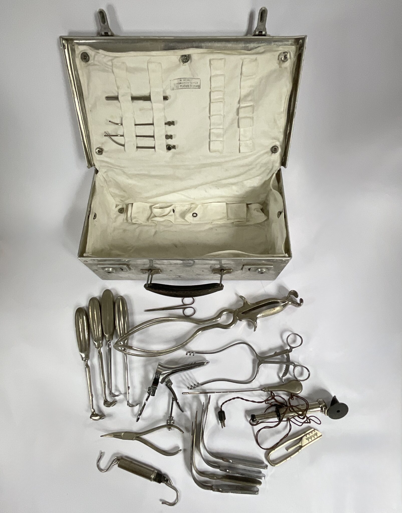 Vintage medical case and instruments.