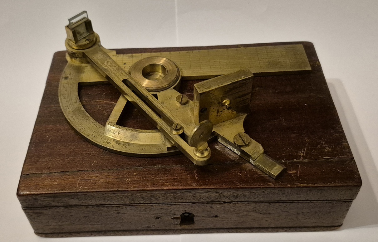 A Douglas reflecting protractor or pocket sextant by Cary, circa 1811
