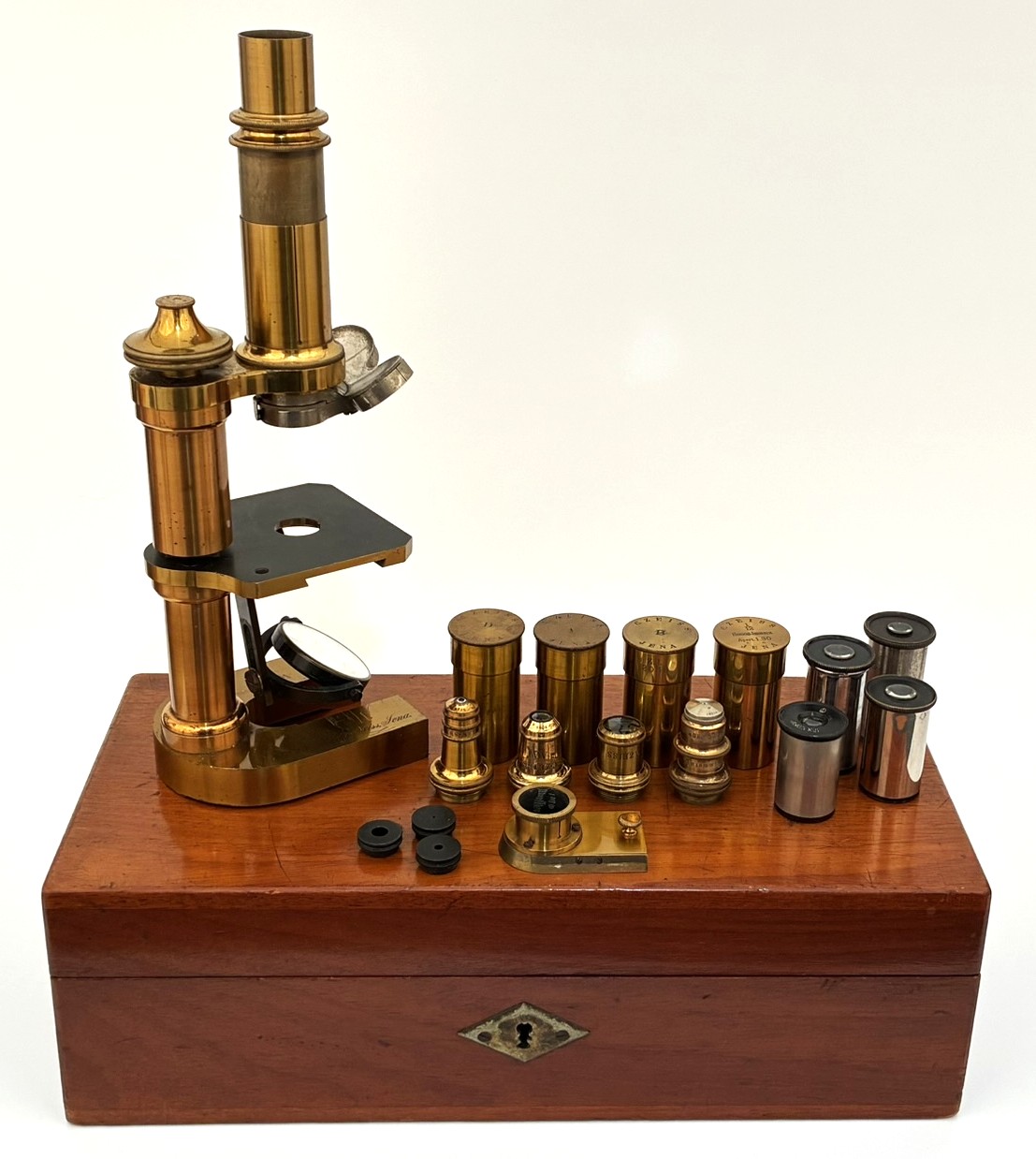 Carl Zeiss microscope Stand VII (1886)