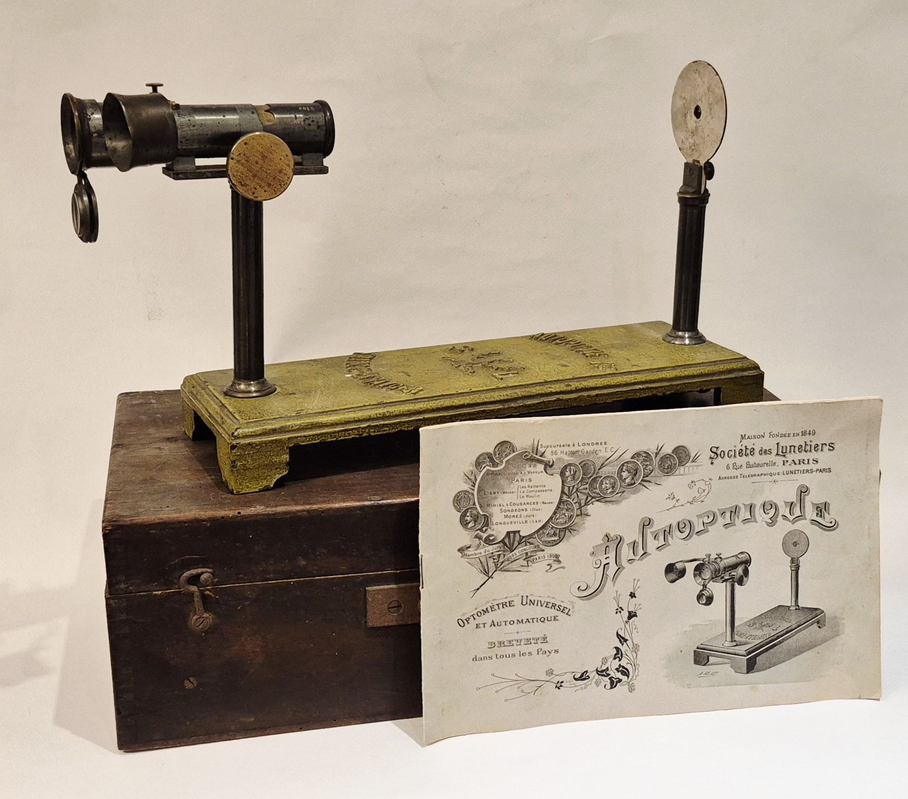 Rare Fritz optometer by la Société des Lunetiers, circa 1902