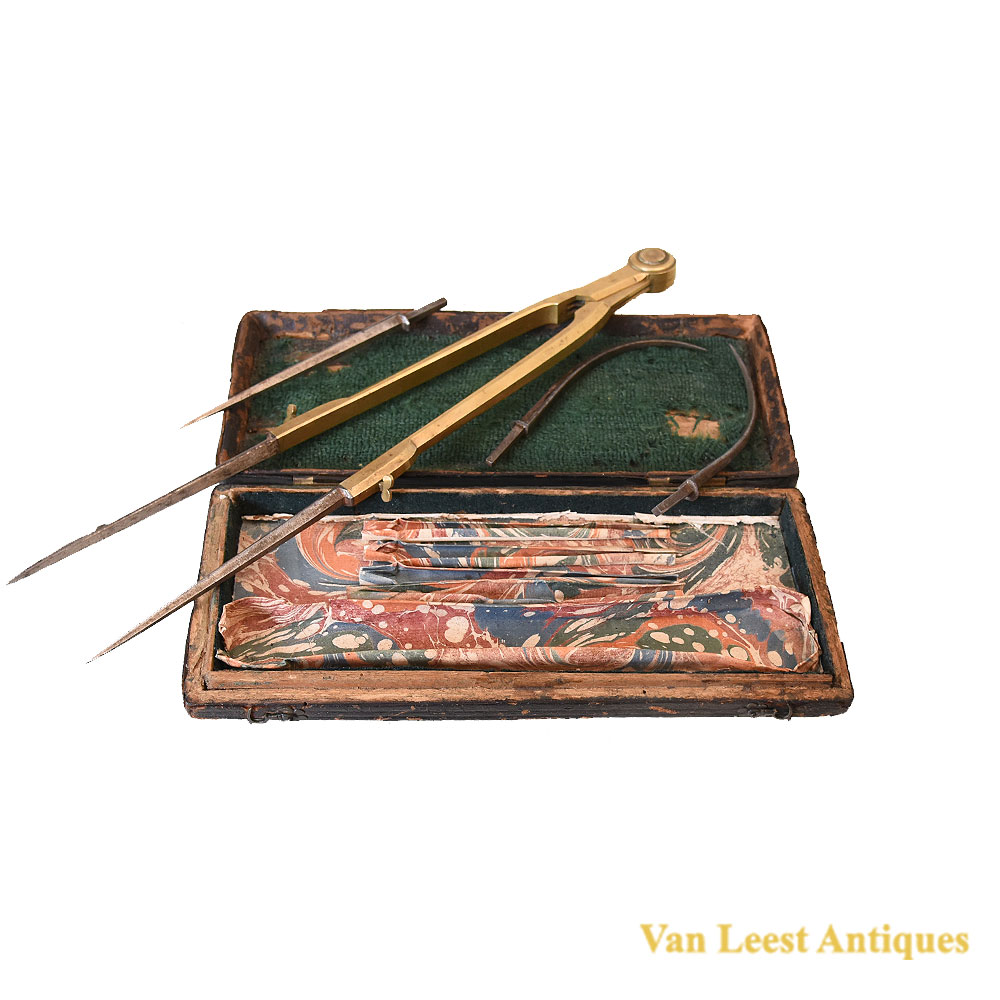 18th century set of cased dividers