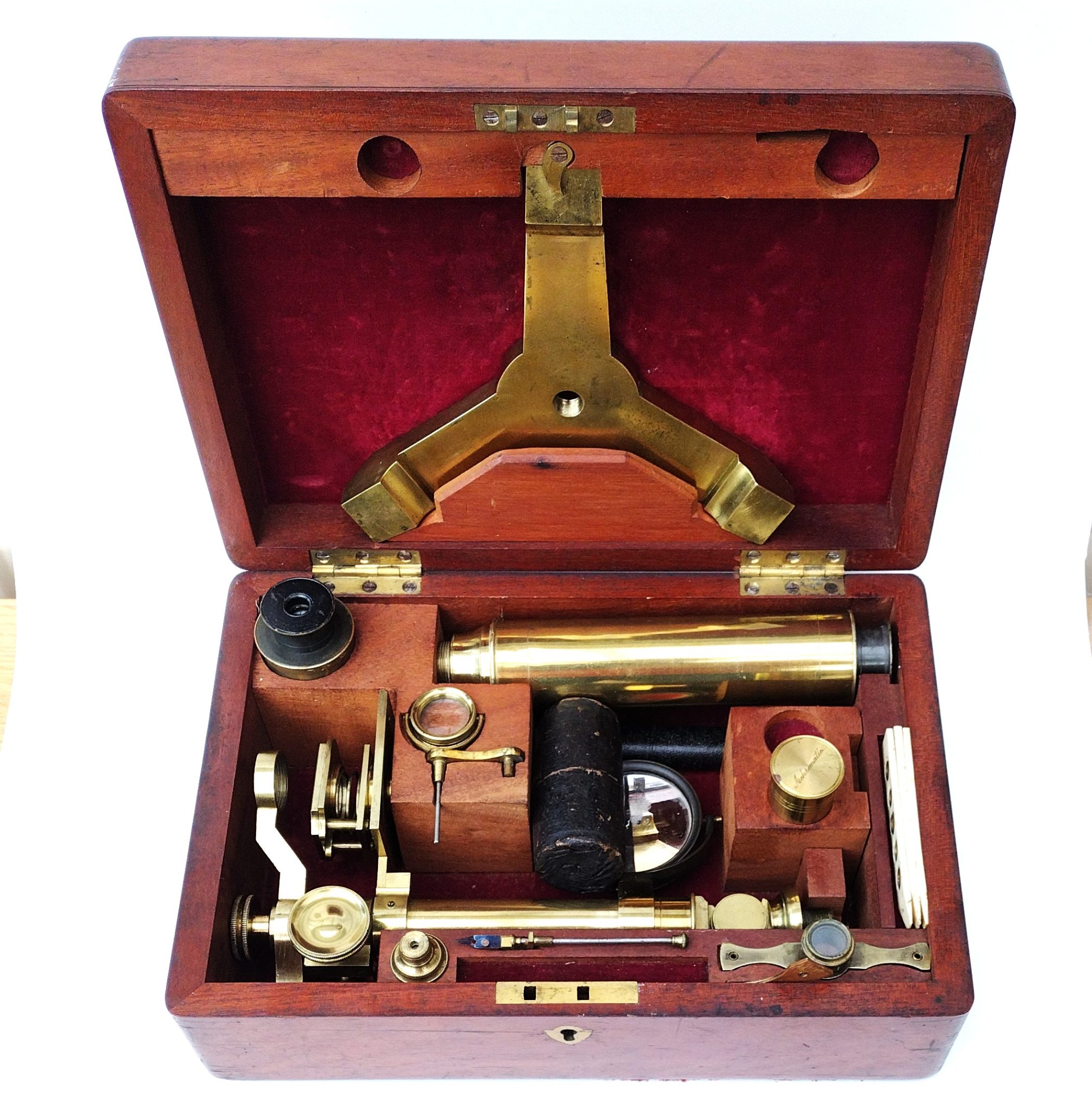 Brass microscope in case. IMG_20260330_131148224 Brass microscope in case.