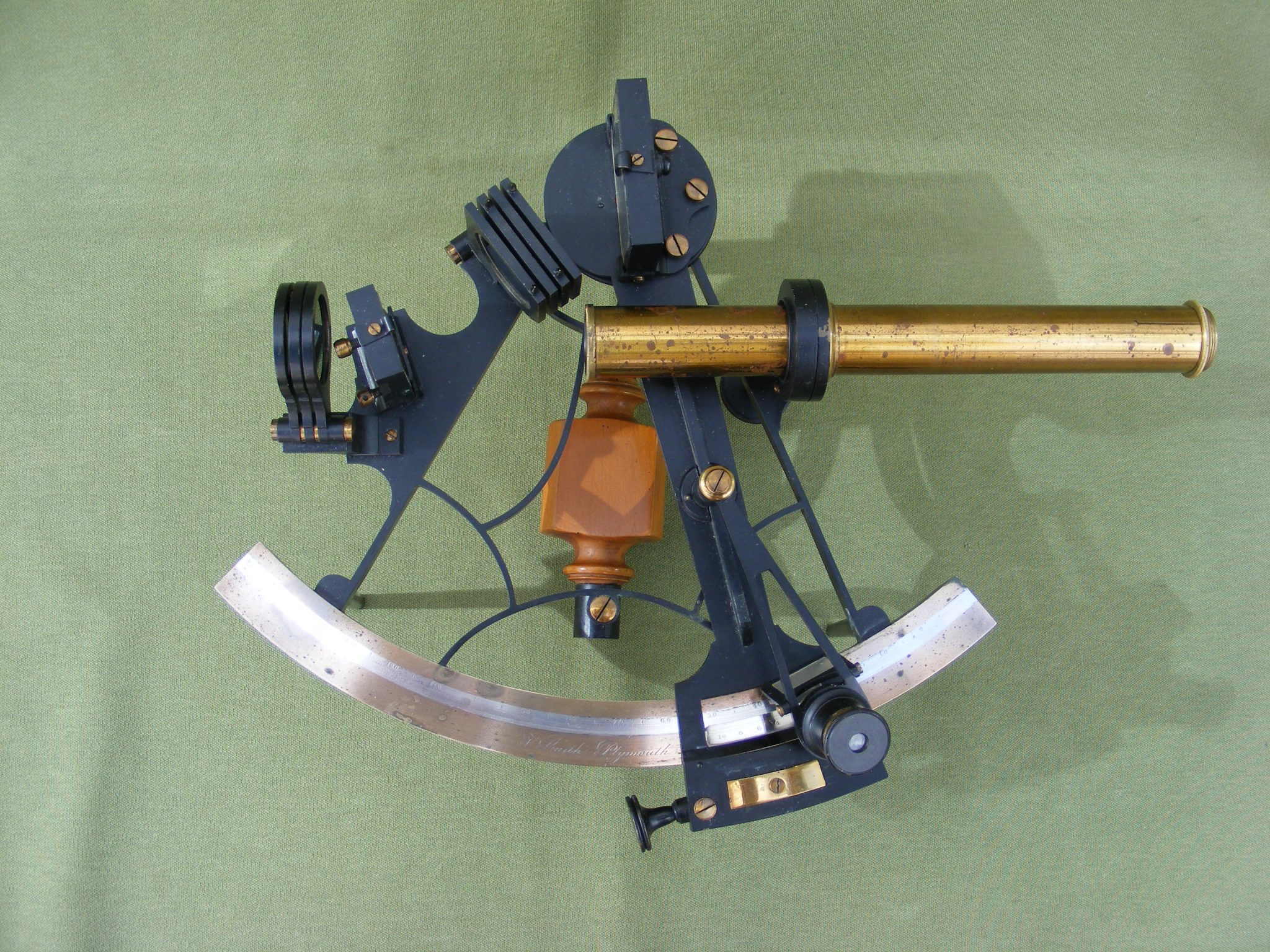 PLYMOUTH VERNIER SEXTANT