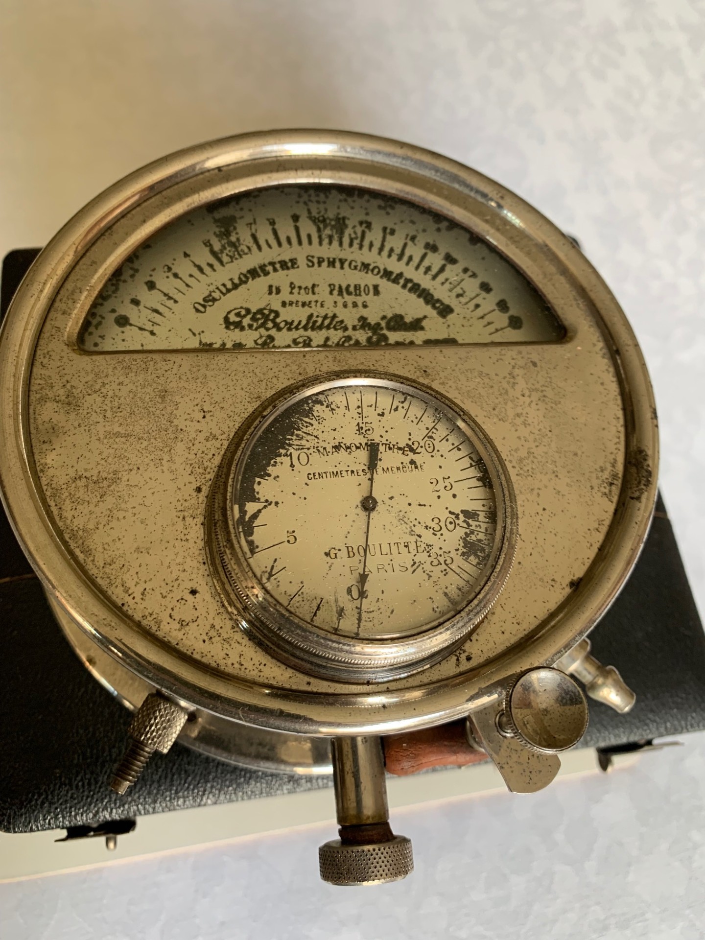 Antique Gauge Sphygmomanometer of Pachon – G Boulitte of Paris – c1920 Steampunk
