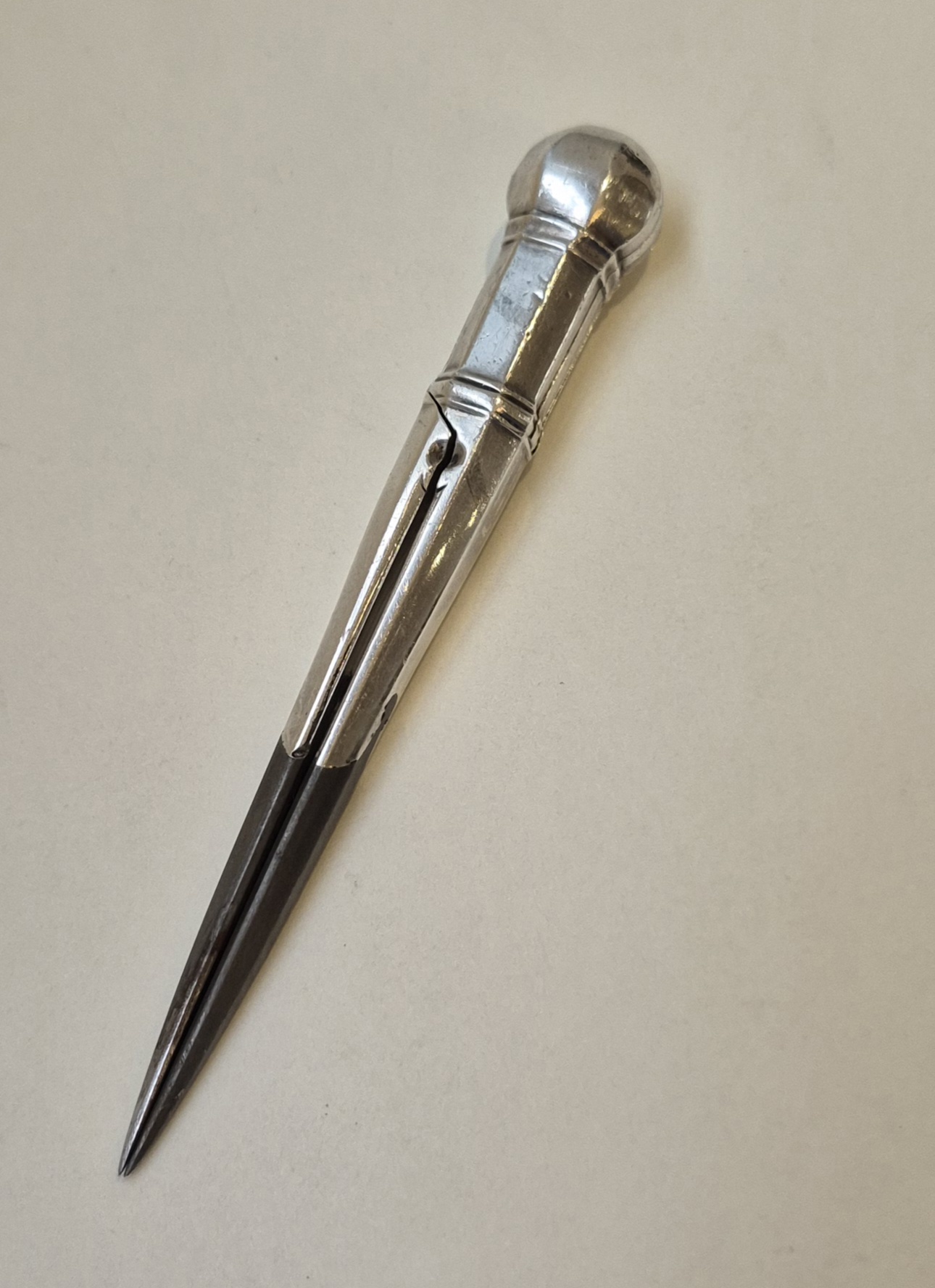 A rare Italian pair of dividers, Lusverg-type, made in silver, late 17th century