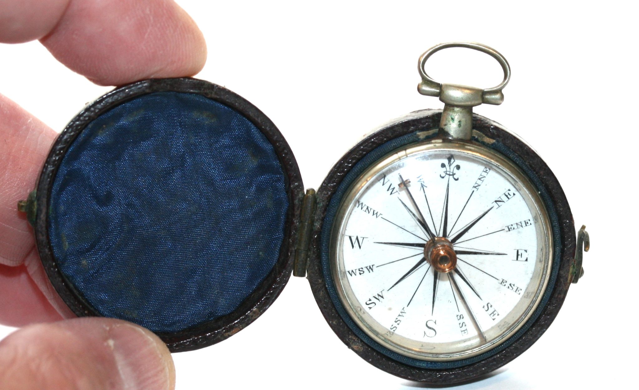 WORKING  MINIATURE POCKET  CASED COMPASS , LOCKABLE  GOOD CONDITION
