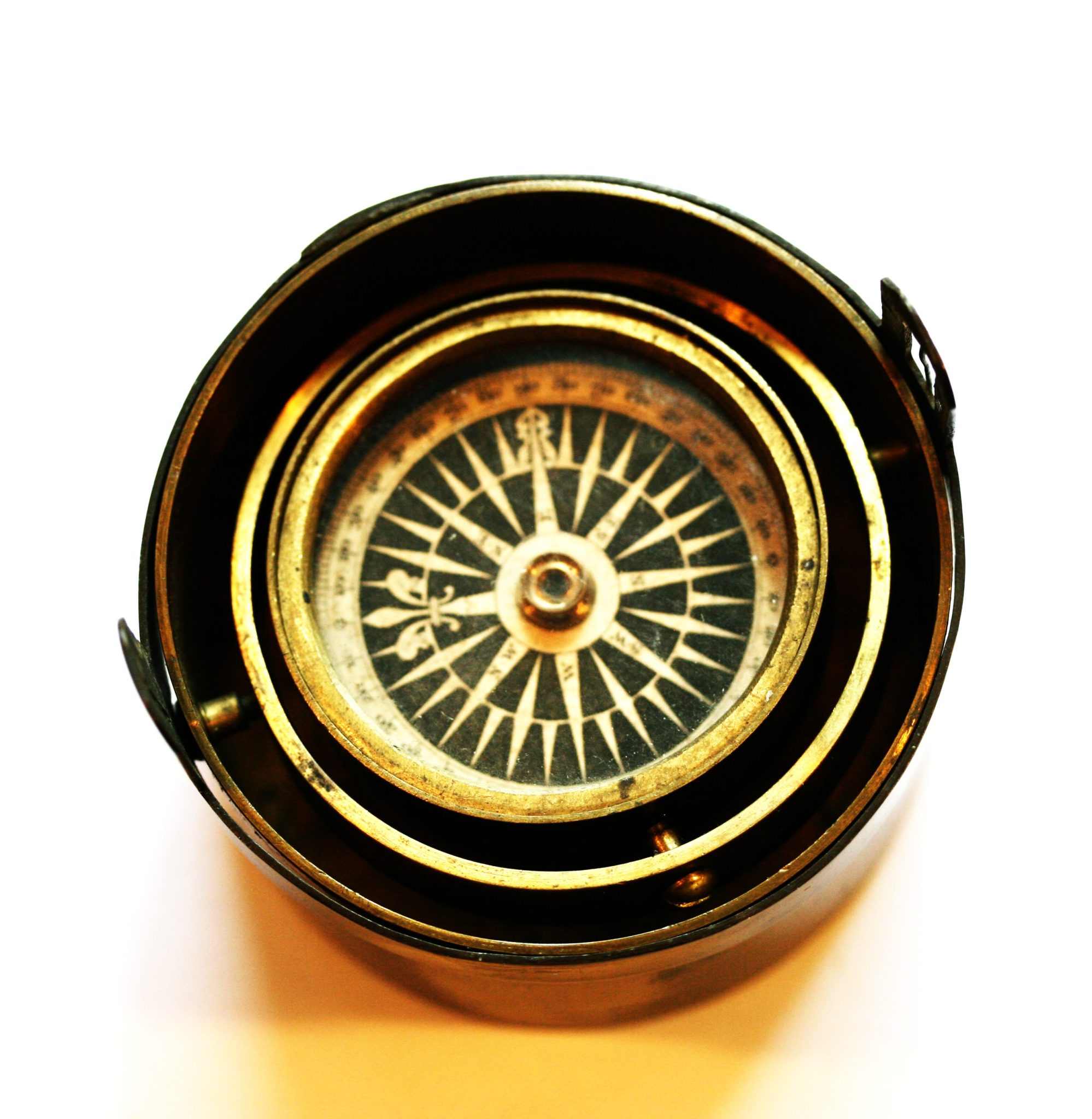 19th CENTURY  BRASS  GIMBAL MOUNTED POCKET COMPASS ,FULLY WORKING