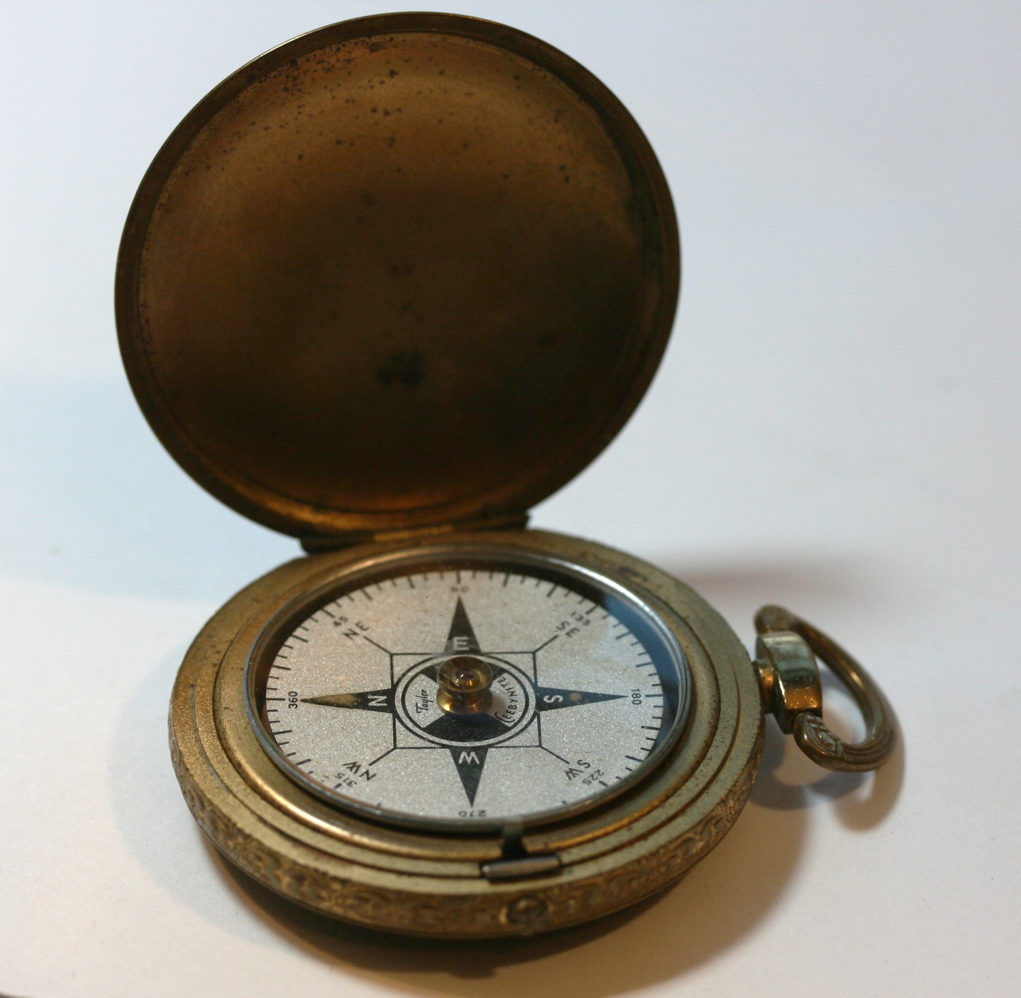 BRASS HUNTER CASED JEWEL  FLOATING  WORKING DIAL COMPASS by TAYLOR  ( CEEBYNITE), GOOD CLEAN COND.