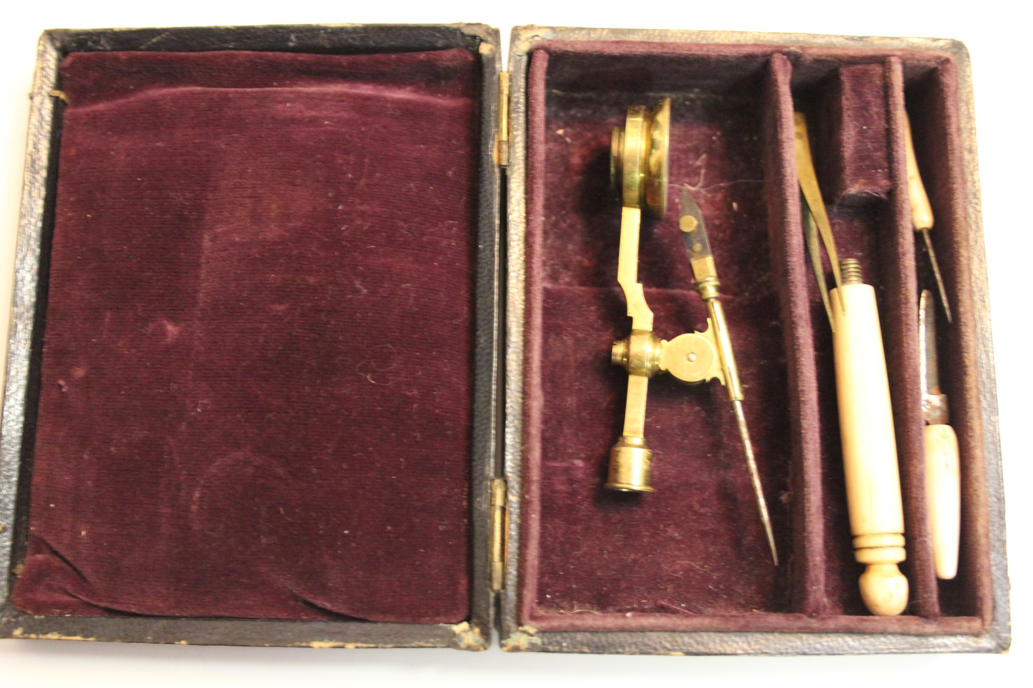 ~NICE COMPASS MICROSCOPE WITH TOOLS~